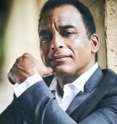 Jon Secada